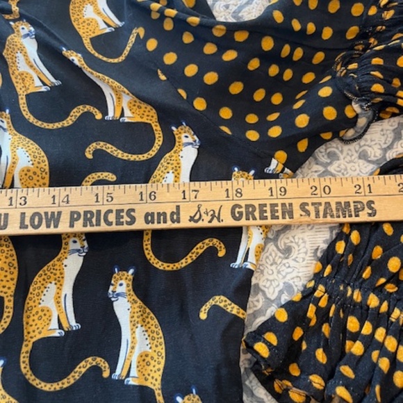 Bl^nk London Cheetah Cat Print Long Sleeve Top Sz S Boho Peasant Whimsical - Picture 12 of 13